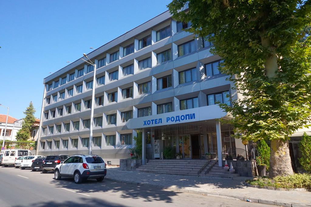 Rodopi Hotel Haskovo Exterior photo
